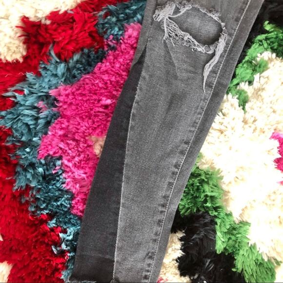 BDG Twig High Rise Cropped Two Tone Black Jeans - Picture 7 of 15